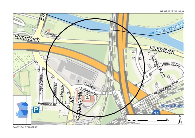 Auf dem Plan ist die Evakuierungszone zur Bombenentschärfung eingekreist.
Foto: Stadt Duisburg