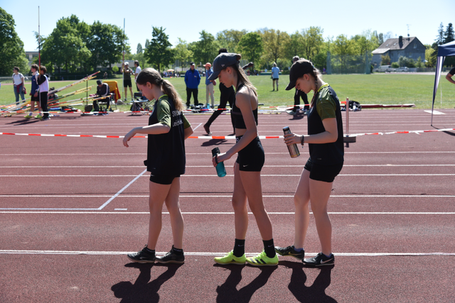 Gersthofer Athletinnen beim Einmessen. | Foto: Hans Jörg Lauer