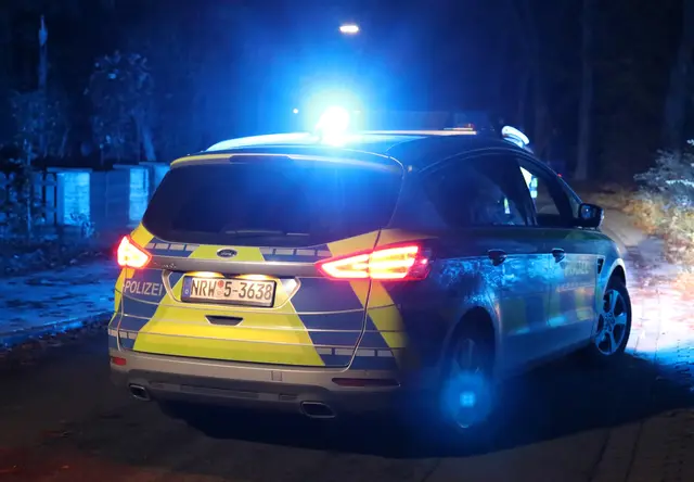 Bild Schepers Text Polizei Wesel  / Zeugensuche nach Diebstahl von Autorädern