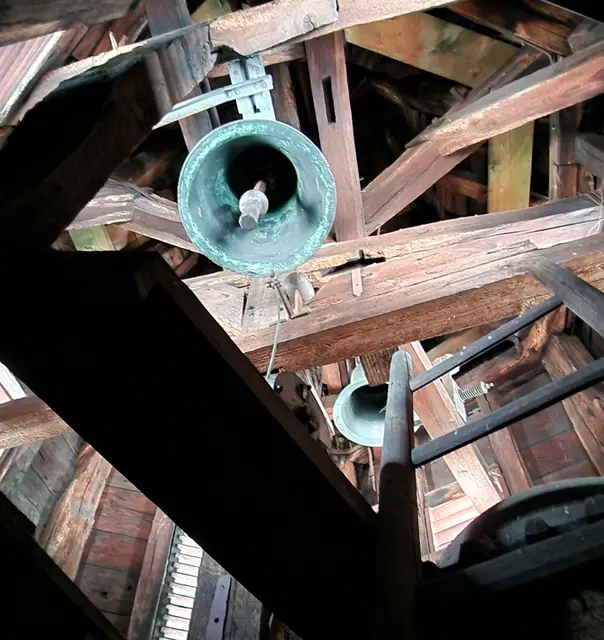 zwei Glocken in der Hospitalkirche Biedenkopf
