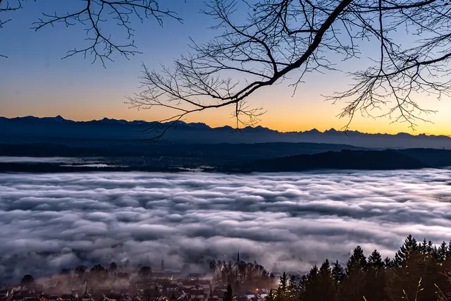 Über den Wolken auf dem Hohenpeißenberg.