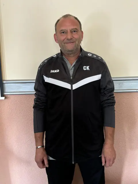 Christian Kosmak erkegelt sich den 8. Platz im Bezirk.