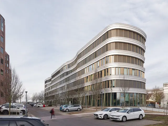 Z2.0 Stuttgart: Schrägansicht des Gebäudes mit sanierter Fassade | Foto: Achim Birnbaum