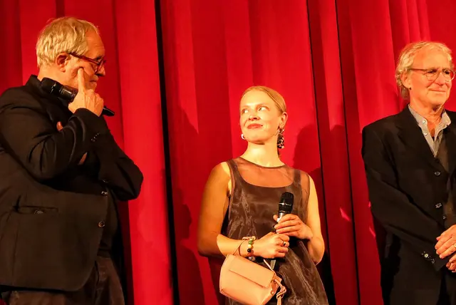 Harald Krassnitzer, Lene Dax spielt seine Tochter und August Zirner