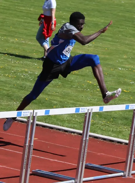 Donatus Olowookere über 110 Meter Hürden