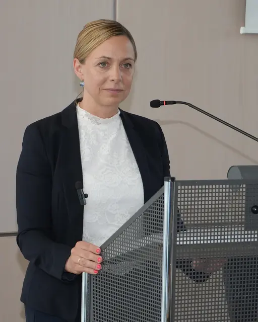 Susanne Olita, Erste Bürgermeisterin, eröffnete die konstituierende Sitzung des neuen Stadtrats der Stadt Gersthofen. Ihre Ansprache wurde live über das Internet gesendet.

 | Foto: Stadt Gersthofen (Kai Schwarz)