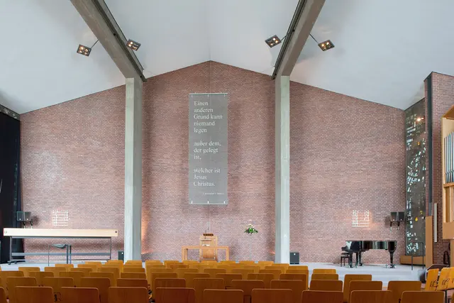 In der evangelischen Kirche Duisburg Obermeiderich findet am Sonntag der nächste Durchblicke-Gottesdienst statt, mit anschließendem Abendessen.
Foto: Tanja Pickartz
