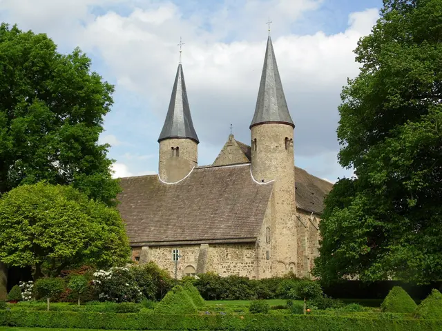 Das ist das eindrucksvolle Kloster Möllenbeck aus Ottonischer Zeit. | Foto: Kurt Wolter