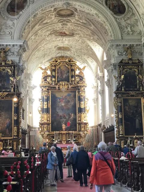 Foto: Blick in das Innere des Gotteshauses.