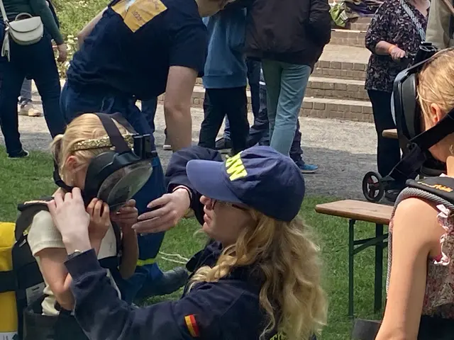 Hier werden die Kinder durch den Rauchtunnel vorbereitet
