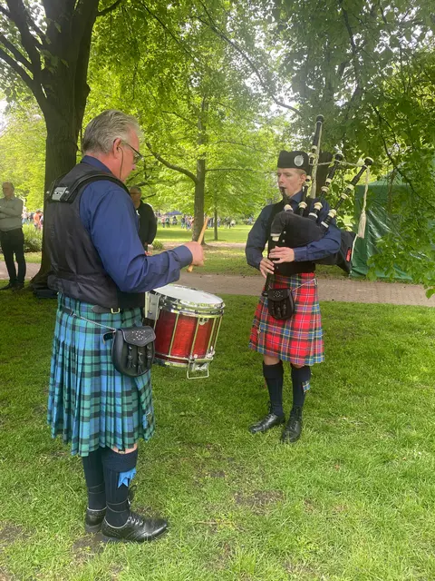 Solo-Wettbewerb der Piper und Drummer