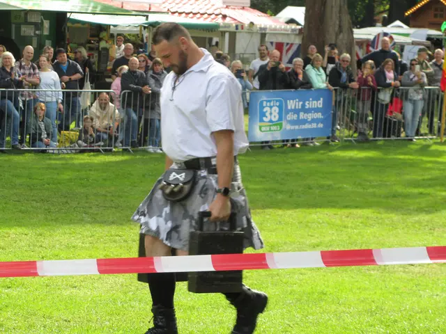 Vor der Hauptbühne wurde einiges geschleppt
