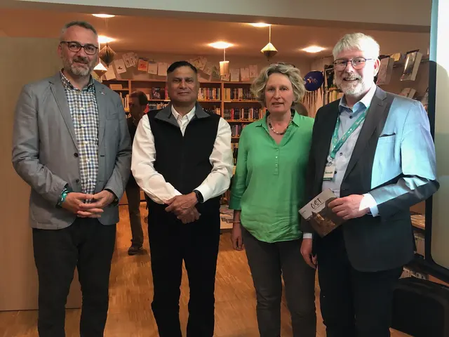 Foto: Referent Dr. Harutyun Harutyunyan, Pfarrer Norbert D´Souza, Elisabeth Sedlacek und Pressereferent Thomas Schumann.