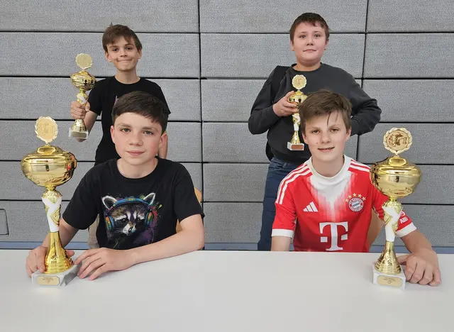 Altersklasse U14 (v.l. Artjom Shershov, Christian Gunchev, Christian Frieß, Daniel Hepp). | Foto: Otto Helmschrott