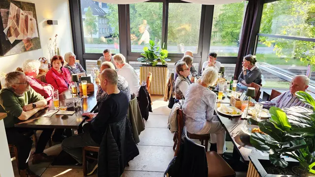 Angeregte Gespräche. | Foto: A. Lause