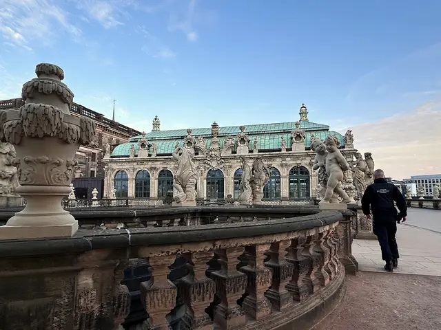 6 Pavillons hat der Zwinger 