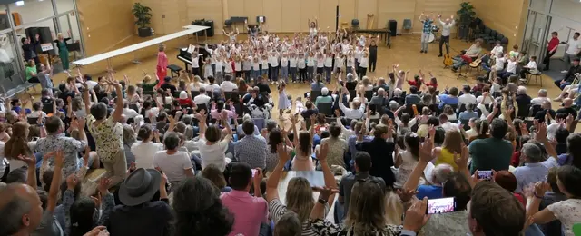 Mehr als 200 Personen wirkten beim Muttertagskonzert der Städtischen Musikschule Günzburg mit. | Foto: Roland Böhm für die Stadt Günzburg