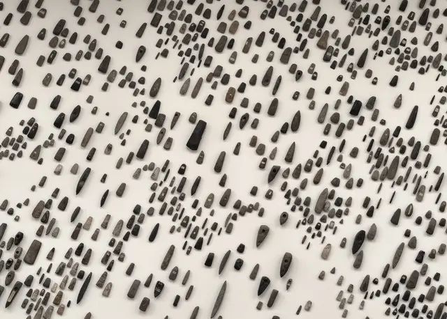 eine Wand mit 3000 Äxten, Dauerausstellung, 2. Etage