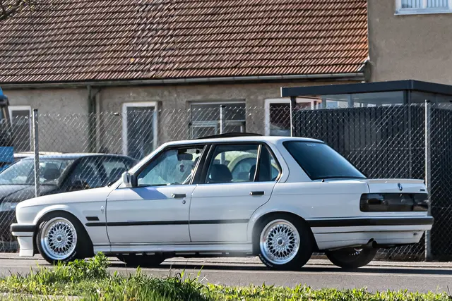 BMW e30 Limousine