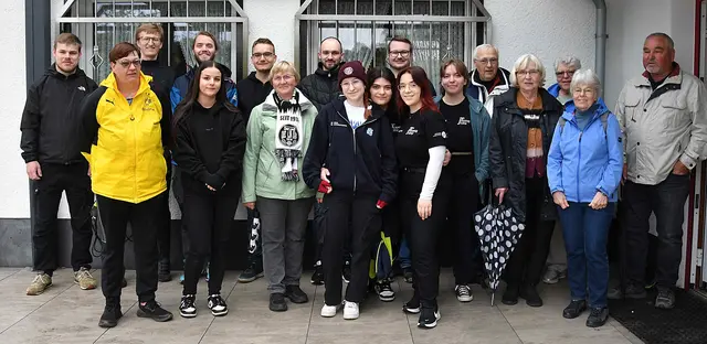 Zu Beginn der Veranstaltung war die Gruppe noch kleiner