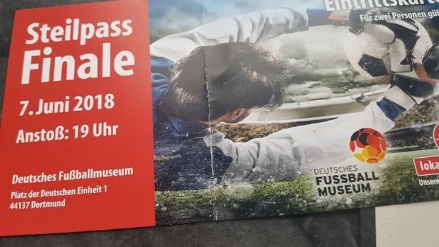 Tolle Einladung mit Promis Speis,Trank. 