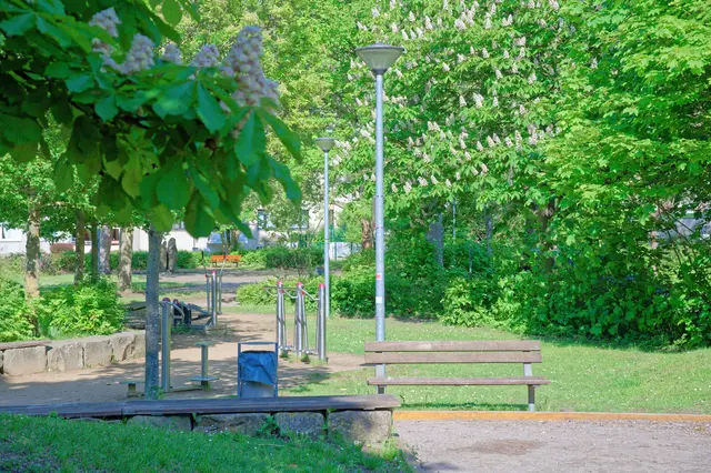 Generationen Spielplatz Taschen Weg