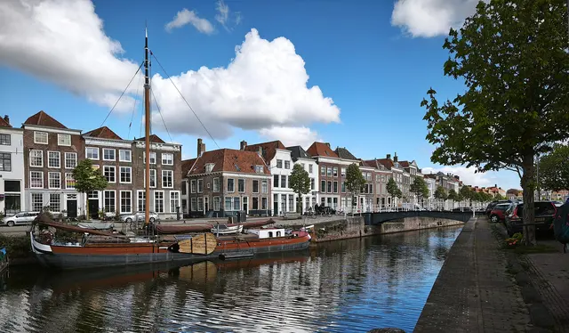 An einer Gracht | Foto: Shima Mahi