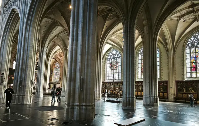 In der Liebfrauen Kathedrale | Foto: Shima Mahi