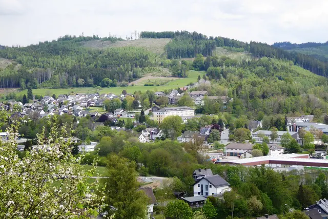 Blick Richtung Nordosten zur VITREA Klinik Bad Berleburg.