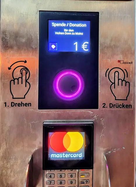 Bargeldlose Spende im Dom | Foto: JH