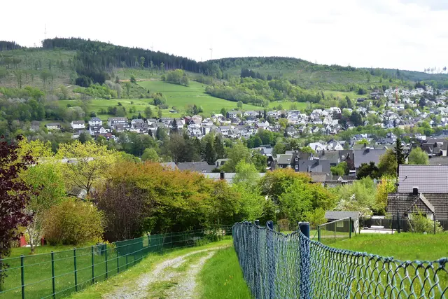 Blick vom Eichenweg zur Stadt.