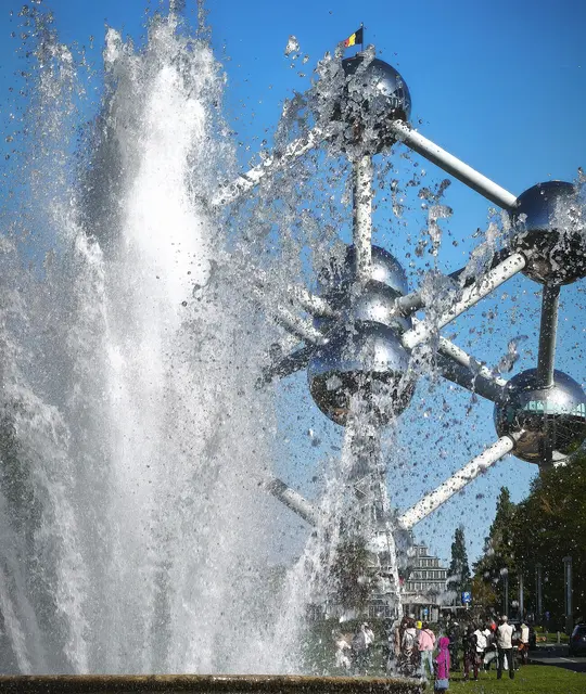 Wasserspiele und Atomium | Foto: Shima Mahi