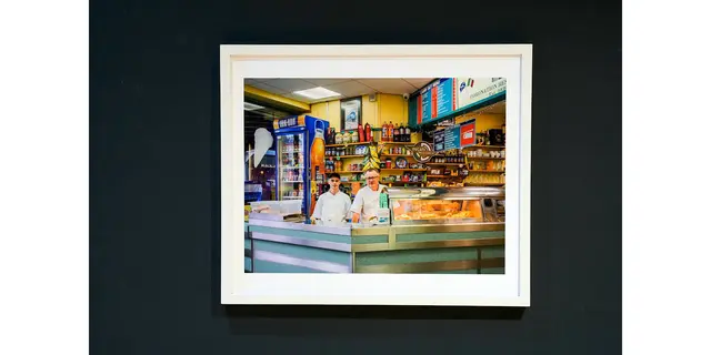 Bild aus Serie "aye"

Bild aus dem Artikel: „Fotografie Ausstellung. zwischen.menschlich. Fotografie von Jörg Meier – neue Ausstellung in der Städtischen Galerie Iserlohn.“ in myheimat.