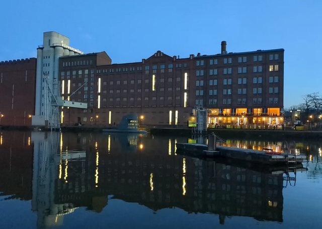 Innenhafen Duisburg zur blauen Stunde | Foto: Astrid Günther