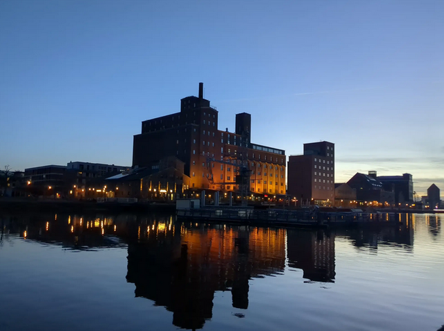 Innenhafen Duisburg zur blauen Stunde | Foto: Innenhafen Duisburg