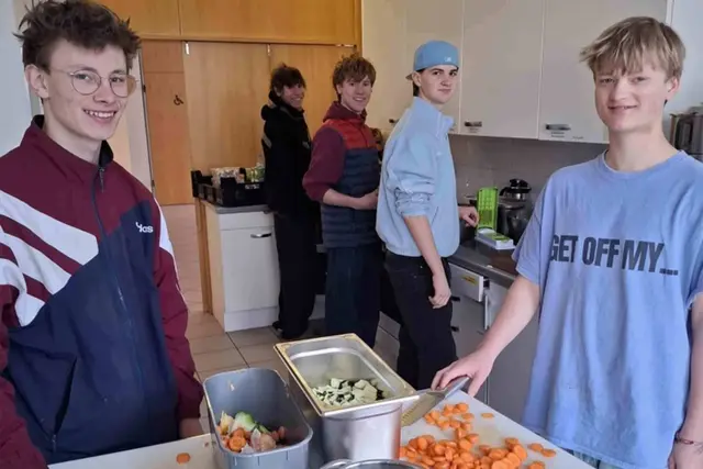 Die Kolpingsfamilie Penzberg spendete den Erlös von 450 € aus deren Fastenessen an die Kolpingstiftung-Rudolf-Geiselberger für das Hausbauprojekt in Indien. Vielen Dank! 