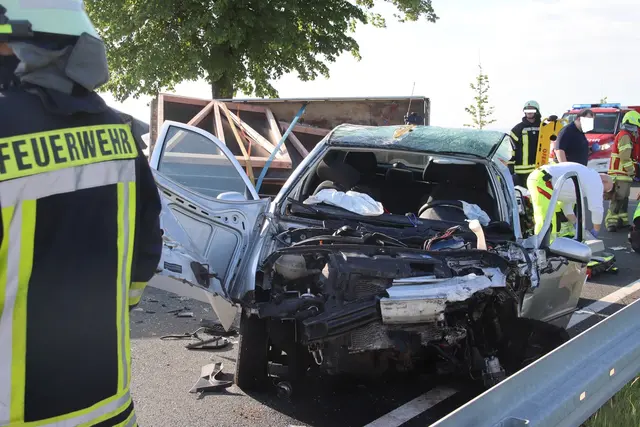 In diesem PKW befanden sich 3 Personen