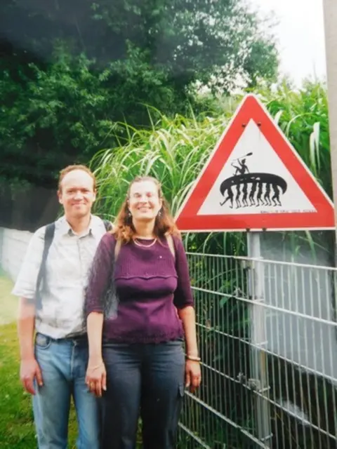 Andreas und ich vor unserem Kanuverein in Köln | Foto: Astrid Günther
