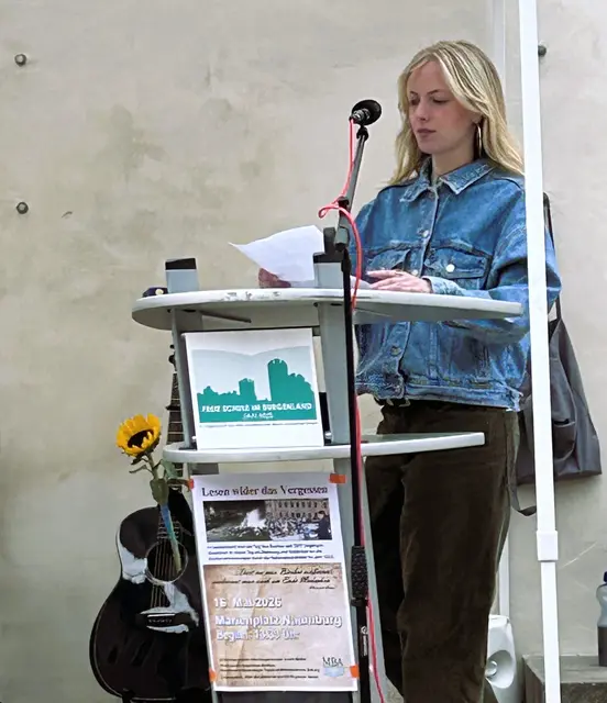 Helene Schewczyk, Schülerin der Landesschule Pforta mit: 
Leeor Engländer "Trauerrede für Margot Friedländer", die am 9. Mai 2025, verstarb. 