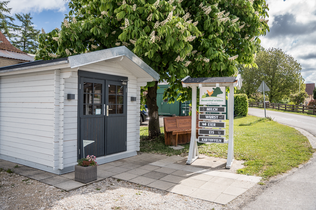 Wundermilch Eismannsberg: Beim Wunderhof  in Eismannsberg kann auch frische Milch aus dem Automaten gekauft werden | Foto: FSeventfoto