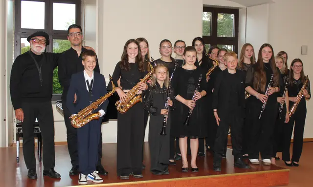Den Frühling begrüßten die jungen Künstler der Klarinetten- und Saxofonklasse von Manfred-Andreas Lipp aus der Musikschule Wertingen mit einem gelungenen Konzert.