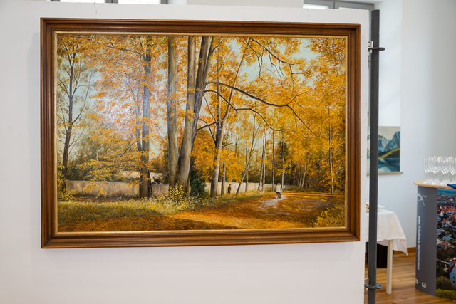 Verkauf von Bildern des Friedberg Malers und Häuserbauers Siegfried Hartl in der Friedberger Archivgalerie | Foto: FSeventfoto