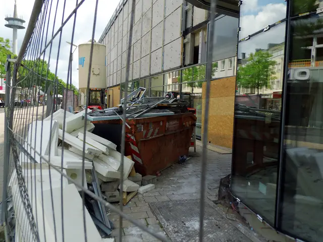 Baustelle Außenbereich ehemaliges Kaufhof-Gebäude in Wesel an der Hohen Straße 57
Sachstand: 21.05.2026 | Foto: Siegmund Walter, 21.05.2026, 13:04 Uhr