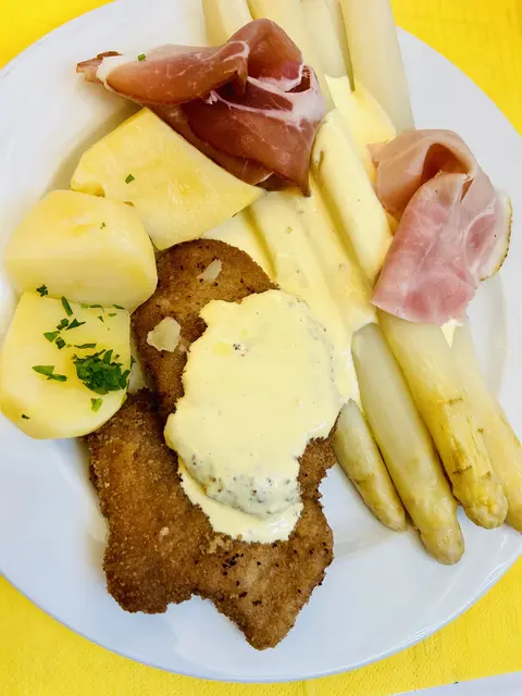 Spargel in allerlei Varianten bei der CDU Sehnde im 4Cooks | Foto: (c) CDU OV Sehnde / jr