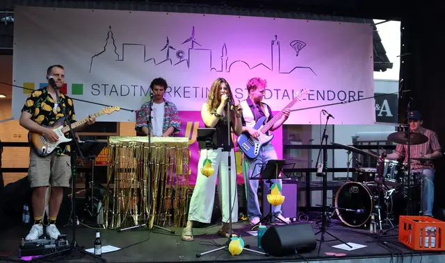 Die Funky Lemon Band wird in Fulda spielen: 18.06.2026: 17:00 - 19:30 (VR Bank regio'markt)