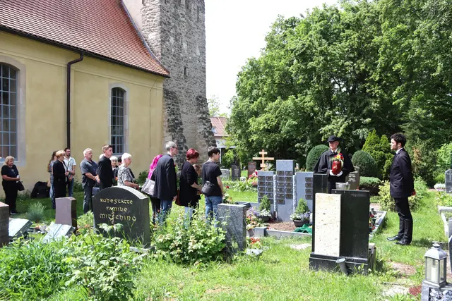 einige der Trauernden