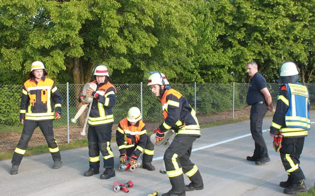 Gemeinsames Teamwerk war das A und O bei den Prüfungsaufgaben. | Foto: Peter Heider