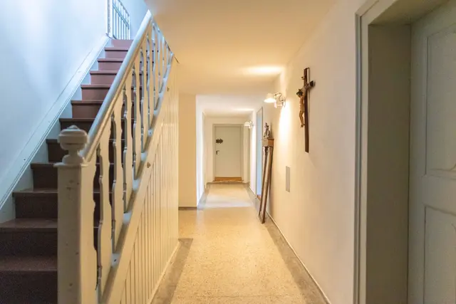 Mit dem Denkmalpreis des Bezirks Schwaben ausgezeichnet: Das behutsam sanierte Kuratenhaus in Boos-Reichau. | Foto: Tobias Atzkern / coredia - Medienproduktion GmbH