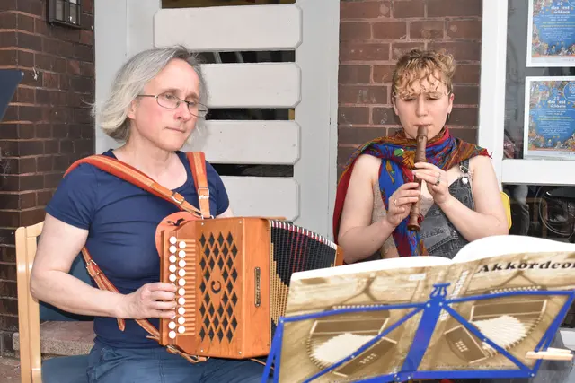 Musik beim Nachbarschaftsfest
