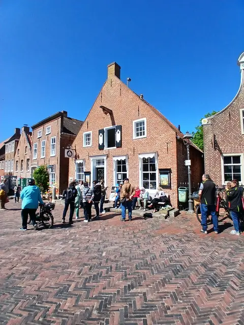 Historische Giebelhäuser am Greetsieler Hafen | Foto: Siegmund Walter, 08.05.2026, 12:13 Uhr